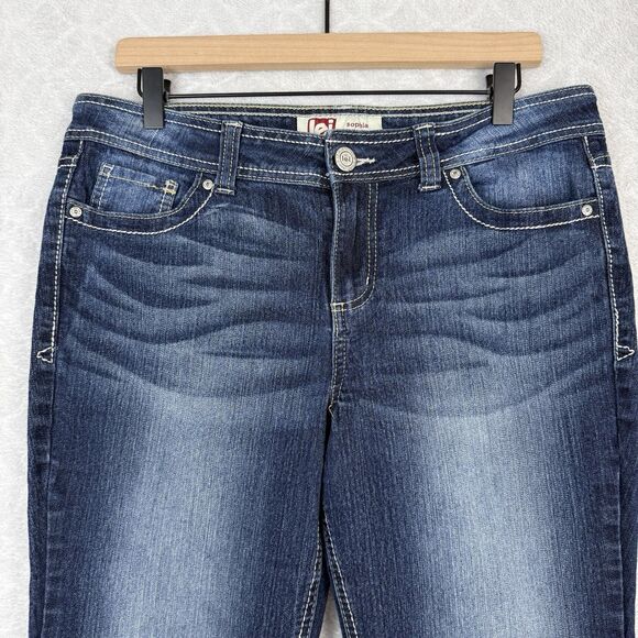 LEI Flare Jeans 15 Short Mid Rise Sophia Hipster Y2K Mallcore Bella Swan Scene - Picture 3 of 16